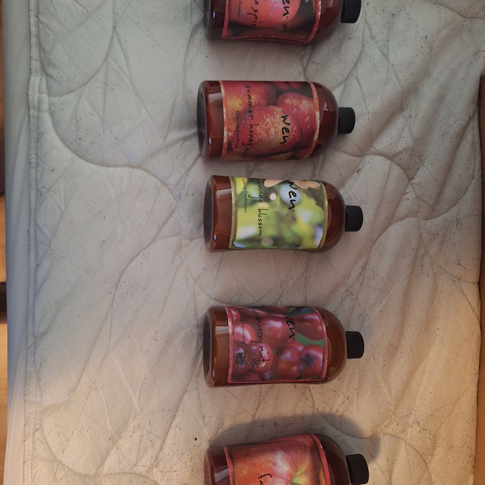 WEN Cleansing Conditiner- Red and Green Bottles 5- 16oz Bottles